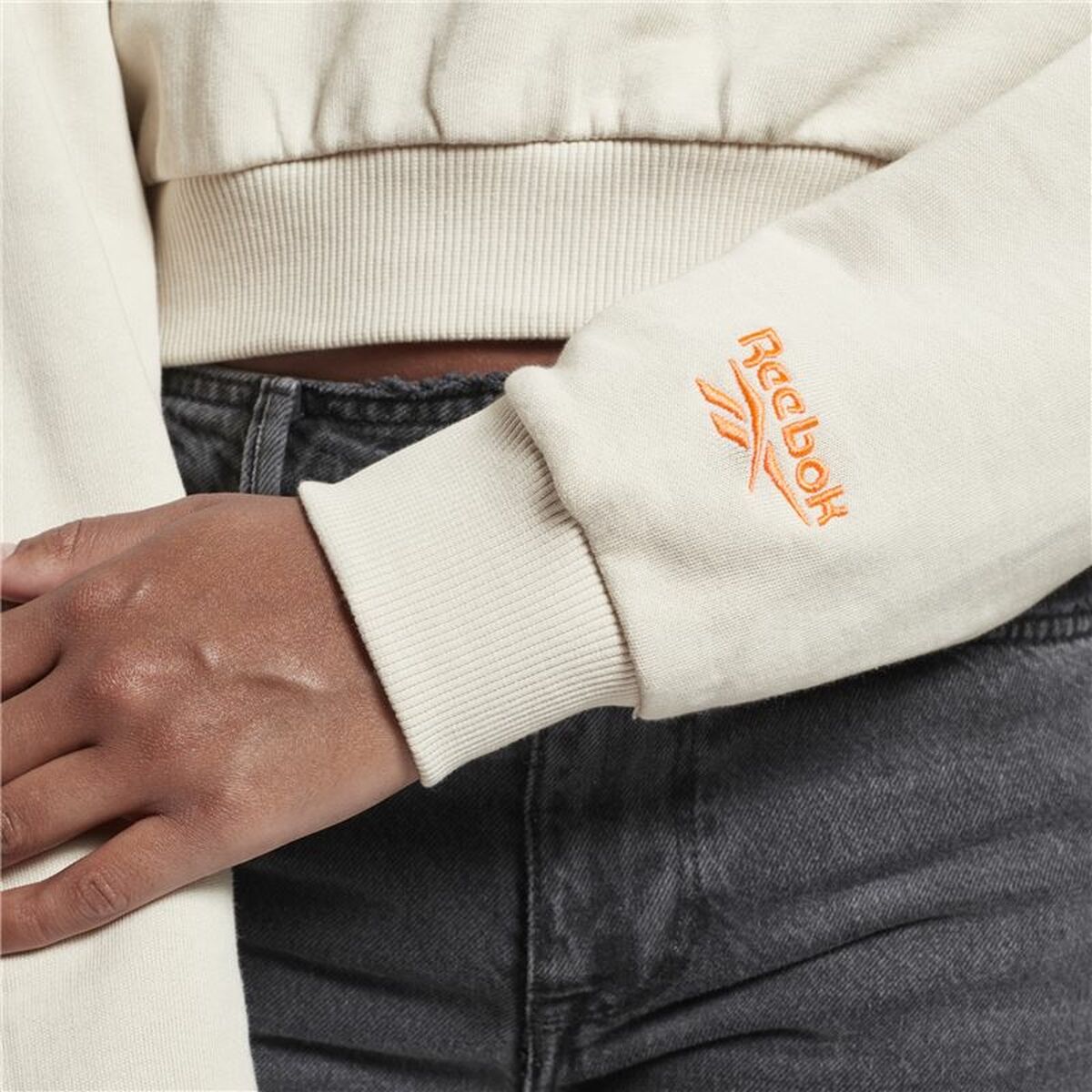 V8H4BEF9B0400175A65A08607F17A6D871FR2556456P7